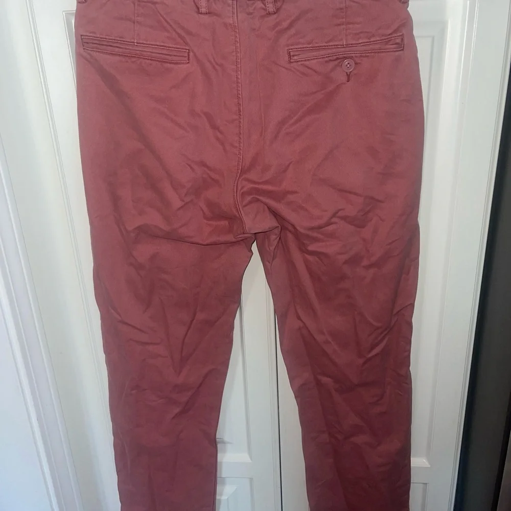 J Crew Broken In Urban Slim Men's Pink Coral Chino Pants‎ 29x32